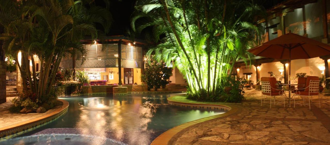 Hotel Marina Copán エクステリア 写真