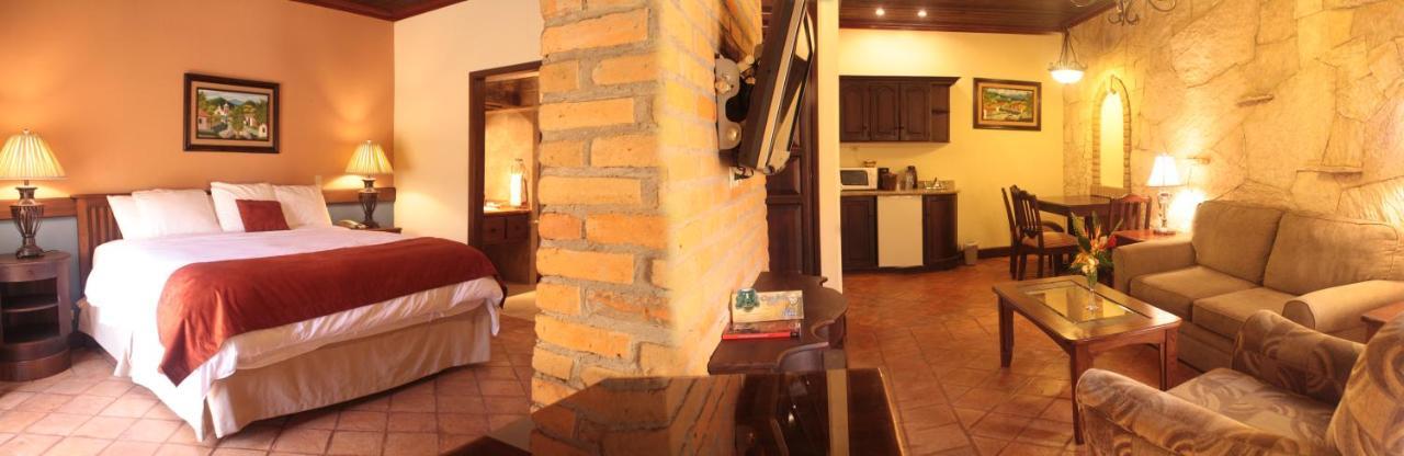 Hotel Marina Copán エクステリア 写真